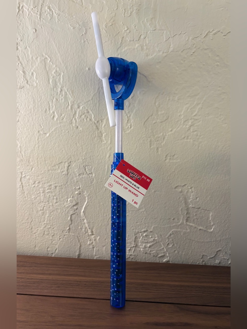 Light Up Red White & Blue LED Spinning Wand Patriotic Toy New